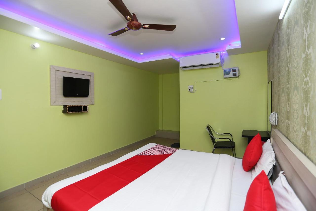 Oyo Hotel New Metro Near Phoenix United Лакхнау Екстер'єр фото