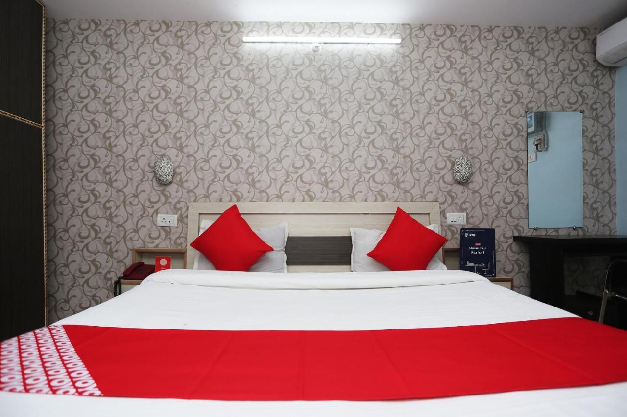 Oyo Hotel New Metro Near Phoenix United Лакхнау Екстер'єр фото