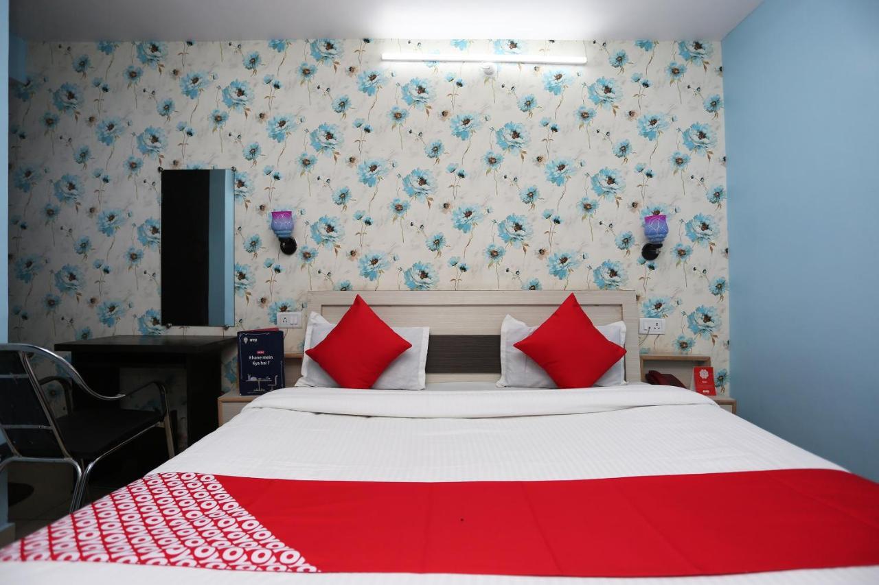 Oyo Hotel New Metro Near Phoenix United Лакхнау Екстер'єр фото